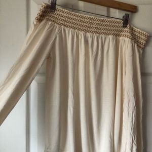 Off the shoulder long sleeve top